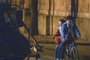 刘昊然周冬雨《平原上的摩西》路透照曝光？电影取景吉林甜蜜互动