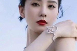 刘诗诗杨紫甜蜜互动引热议，娱乐圈友情获赞