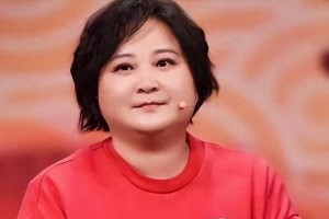 贾玲暴瘦100斤引热议：从210斤到110斤的励志蜕变