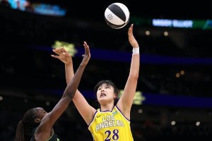 中国女篮李月汝加盟西雅图风暴队，刘禹彤转会北京女篮