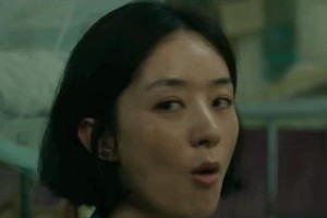 赵丽颖《向阳花》监狱服造型引争议，剧情直击社会痛点