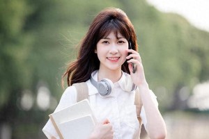 林墨与苏明的诡异古宅奇遇：紫藤花下的秘密