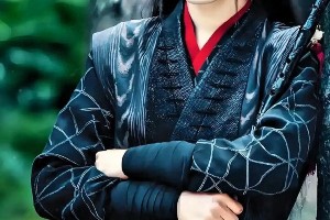 肖战为何成顶流？作品、才华与粉丝经济解析