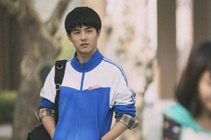 刘昊然近照发福显成熟，校园男神变老干部